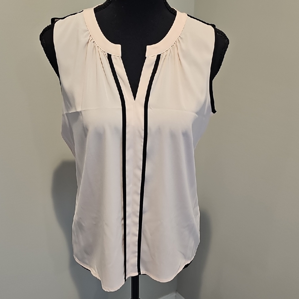 Calvin Klein Pink Buttoned Blouse with Mandarin Collar